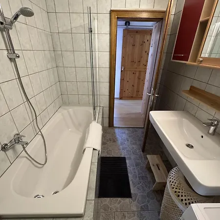 Apartament Geraeumige Familienwohnung Fuer Aktivurlauber Sautens